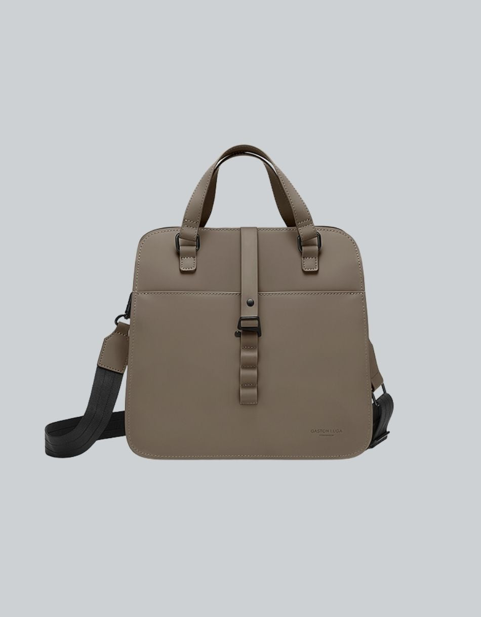 Bolso Spläsh Cleo Crossbody Café Oscuro, vista frontal con asas cortas y correa